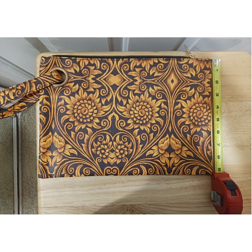 Geometric Pattern Clutch Bag - Picture 9 of 9